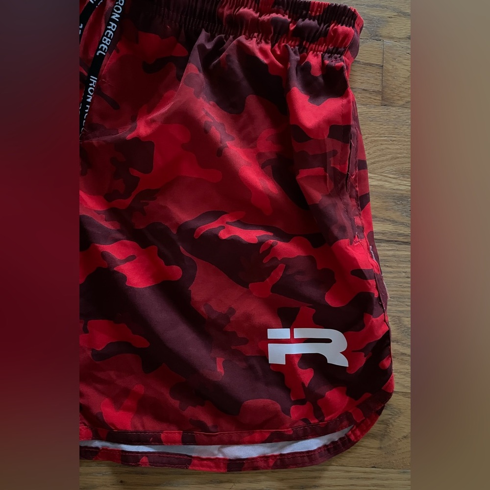 IRON REBEL Tech Shorts (Red Camo), Men’s, Size Small